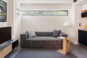 MAC Middle Park by Melbourne Apartment Collection