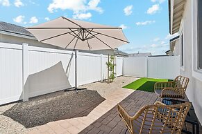 Luminous Sunrise Home with Pool and BBQ