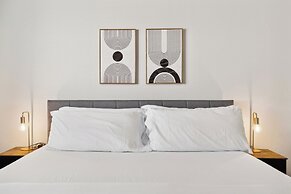 Luminous Sunrise Home with Pool and BBQ