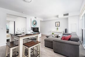 World Wide Stays Suite - CN Tower