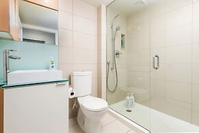 World Wide Stays Suite - CN Tower