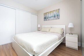 World Wide Stays Suite - CN Tower