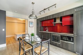 World Wide Stays Suite - CN Tower