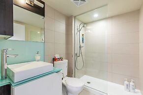 World Wide Stays Suite - CN Tower