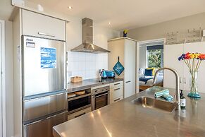 Sea Breeze at The Sands - Onetangi Beach