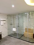 Luxury Phoenix Hotel