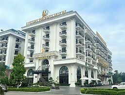Luxury Phoenix Hotel