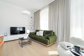 Stylish Apartment Zielona by Renters
