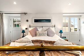 Swn y Môr - 1 Bedroom Cottage - Whitesands