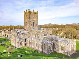 Upper Porthmawr - 5 Bedroom Cottage - Whitesands