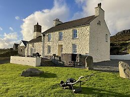Upper Porthmawr - 5 Bedroom Cottage - Whitesands