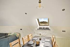 Awel y Môr - 3 Bedroom Cottage - Whitesands