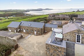 Awel y Môr - 3 Bedroom Cottage - Whitesands