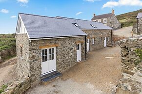 Awel y Môr - 3 Bedroom Cottage - Whitesands