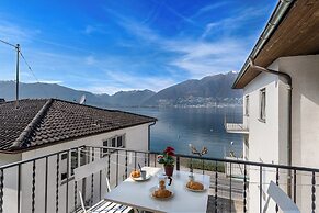 Garden on the Lake 1