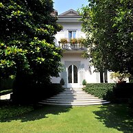 Villa Dell Artista by Elite Villas