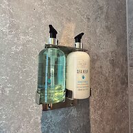 Barnet House Serviced Apartments