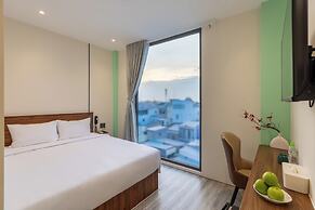 V'Luna Hotel - Managed by THM