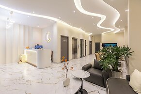 V'Luna Hotel - Managed by THM