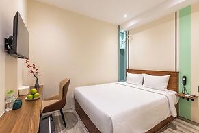 V'Luna Hotel - Managed by THM