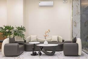 V'Luna Hotel - Managed by THM