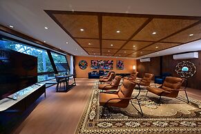 Big Sun Residence by iRETREAT