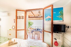 Cozy Apt With Beautiful Terrace Sea View