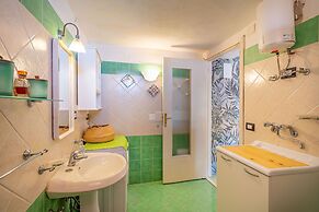 Cozy Apt With Beautiful Terrace Sea View