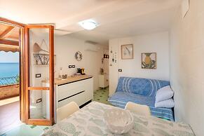 Cozy Apt With Beautiful Terrace Sea View