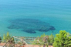 Beautiful Terrace On The Gulf Of Acciarol