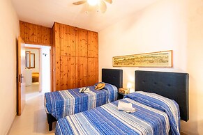 Beautiful Terrace On The Gulf Of Acciarol