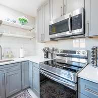 Sunset Bliss - Stylish 1B Retreat in Ft Lauderdale