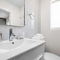 Sunset Bliss - Stylish 1B Retreat in Ft Lauderdale