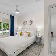Sunset Bliss - Stylish 1B Retreat in Ft Lauderdale