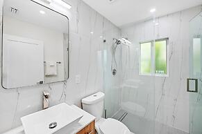 Spacious 1b-1b Retreat in Fort Lauderdale