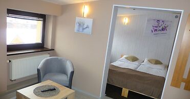 Guest Rooms and Family Apartments