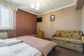 Guest Rooms and Family Apartments