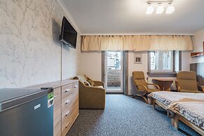 Guest Rooms and Family Apartments