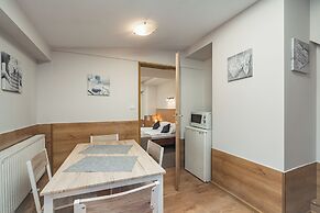 Guest Rooms and Family Apartments