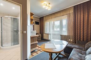 Guest Rooms and Family Apartments