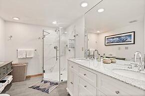 803 E. Durant Le Clairvaux #5 3 Bedroom Condo by RedAwning