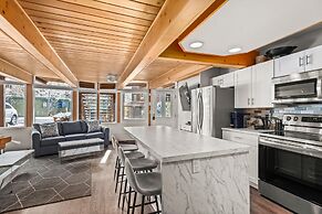 803 E. Durant Le Clairvaux #5 3 Bedroom Condo by RedAwning