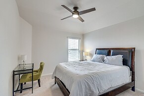 Modern Houston Home w/ Patio: 12 Mi to Downtown!