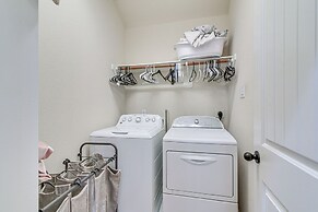 Modern Houston Home w/ Patio: 12 Mi to Downtown!