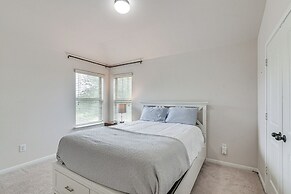 Modern Houston Home w/ Patio: 12 Mi to Downtown!