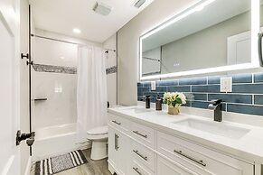 Tampa Home w/ Covered Patio: 8 Mi to Downtown!