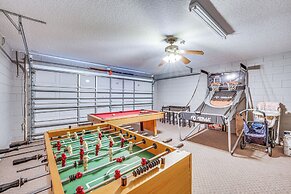 17 Mi to Disney: Home w/ Game Room in Davenport