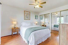 Summerland Home w/ Beach Supplies: Walk to Beach!