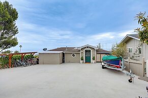 Summerland Home w/ Beach Supplies: Walk to Beach!