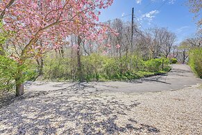 Cozy Baiting Hollow Bungalow: Views, Walk to Beach